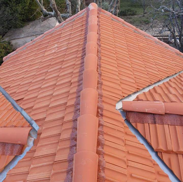 Création et rénovation de tout type de toiture